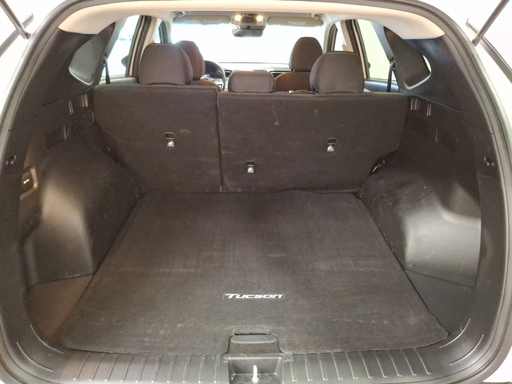 Used 2023 Hyundai Tucson SE image 11