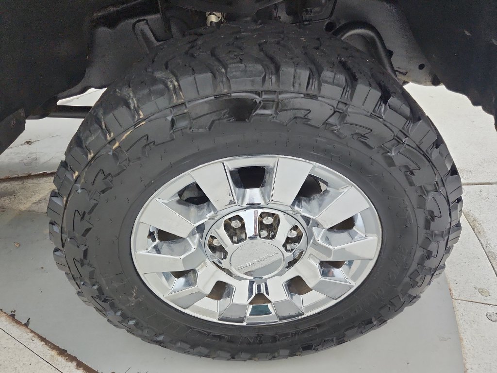 Used 2017 GMC Sierra 2500 Denali w/ Duramax Plus Package AWD/4WD image 37