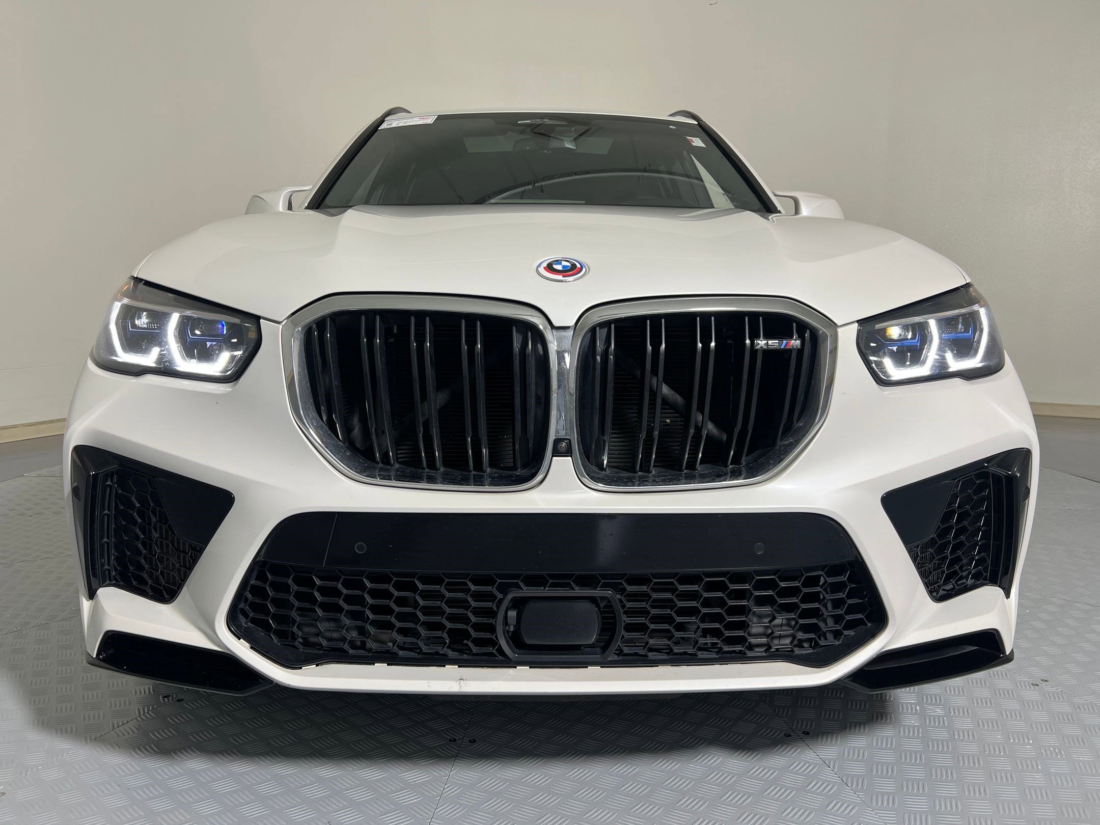 Used 2022 BMW X5 M w/ Executive Package image 5