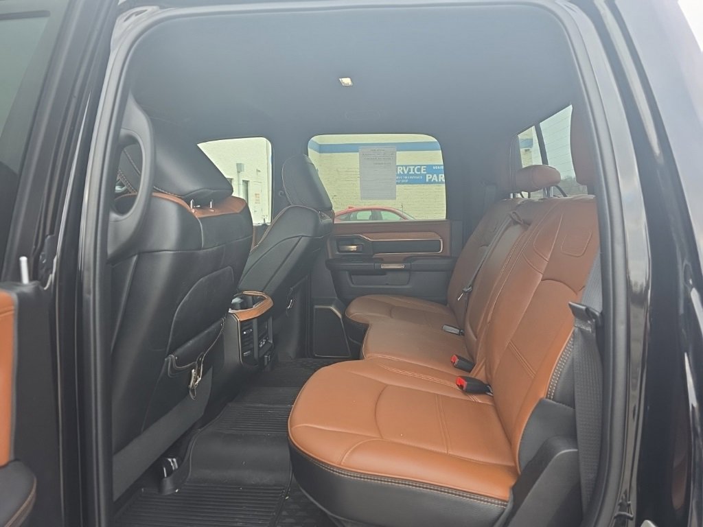 Used 2024 RAM 2500 Limited w/ Towing Technology Group image 8