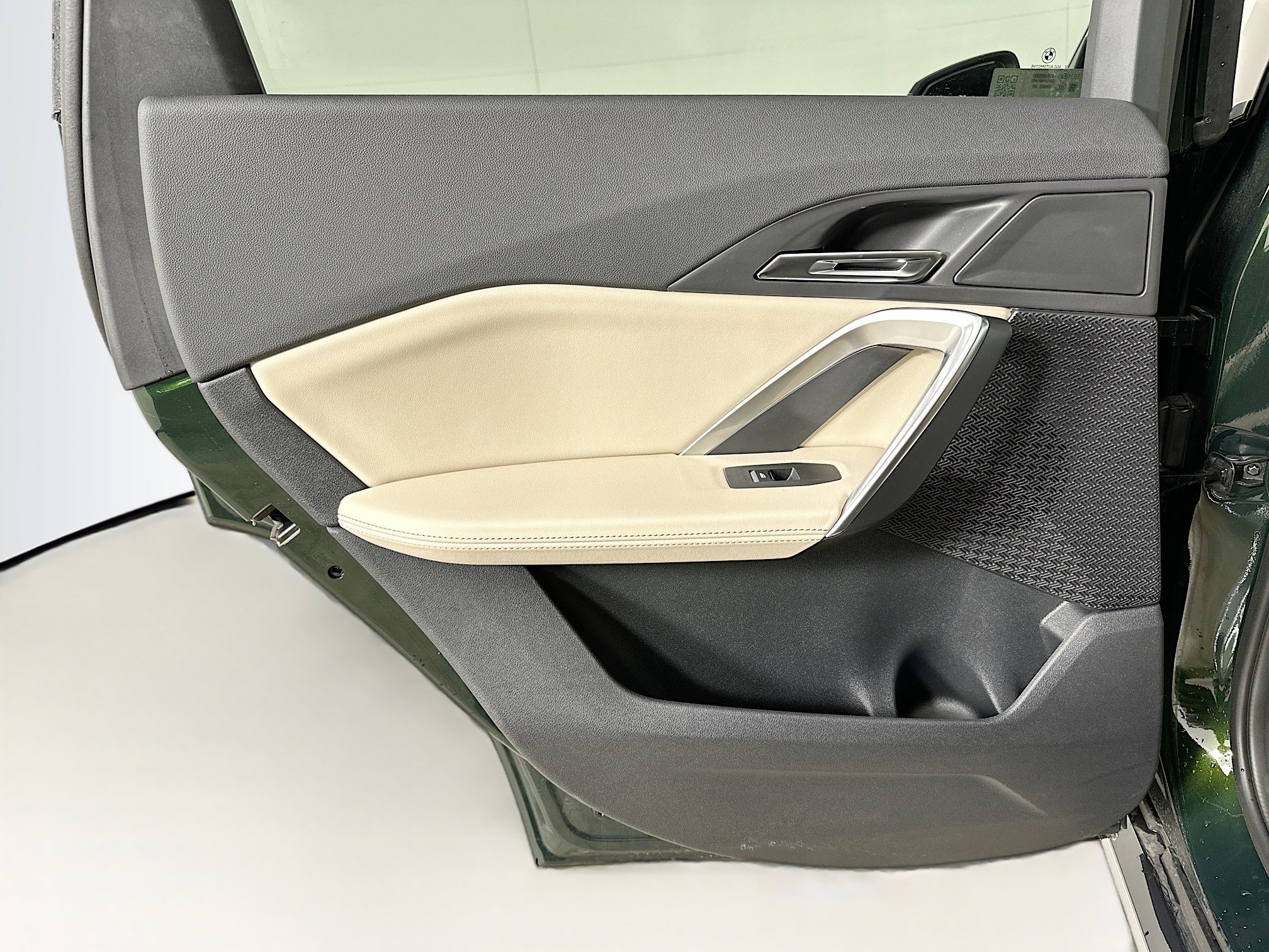 Used 2025 BMW X1 xDrive28i w/ Technology Package image 26