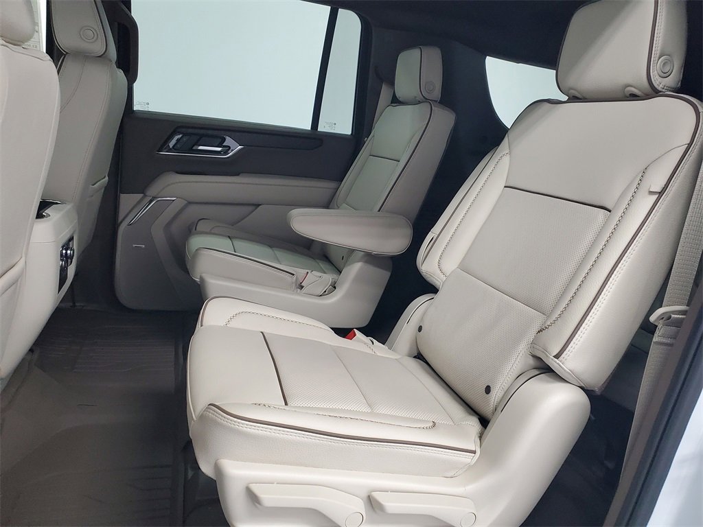 New 2026 GMC Yukon XL Denali w/ LPO, Floor Liner Package image 29