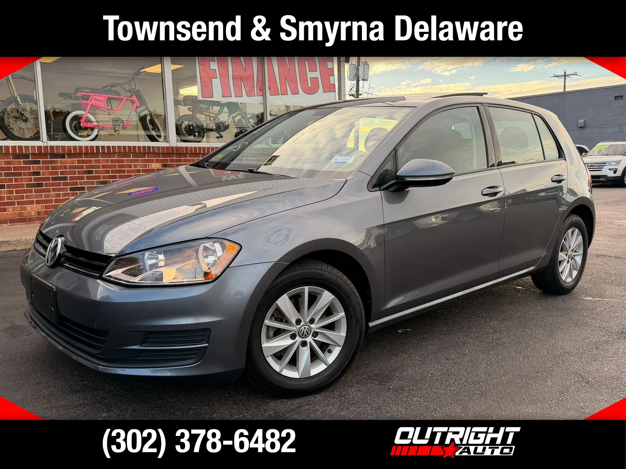 Used 2016 Volkswagen Golf S FWD image 1
