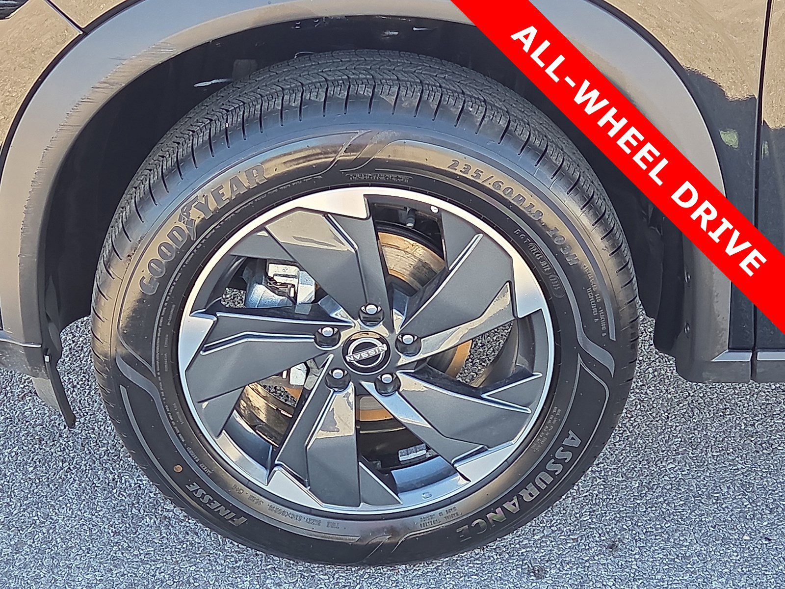 Used 2024 Nissan Rogue SV image 7