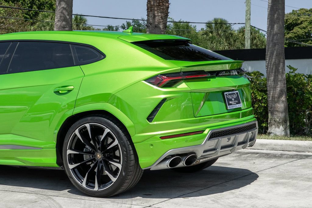 Used 2022 Lamborghini Urus AWD/4WD image 5