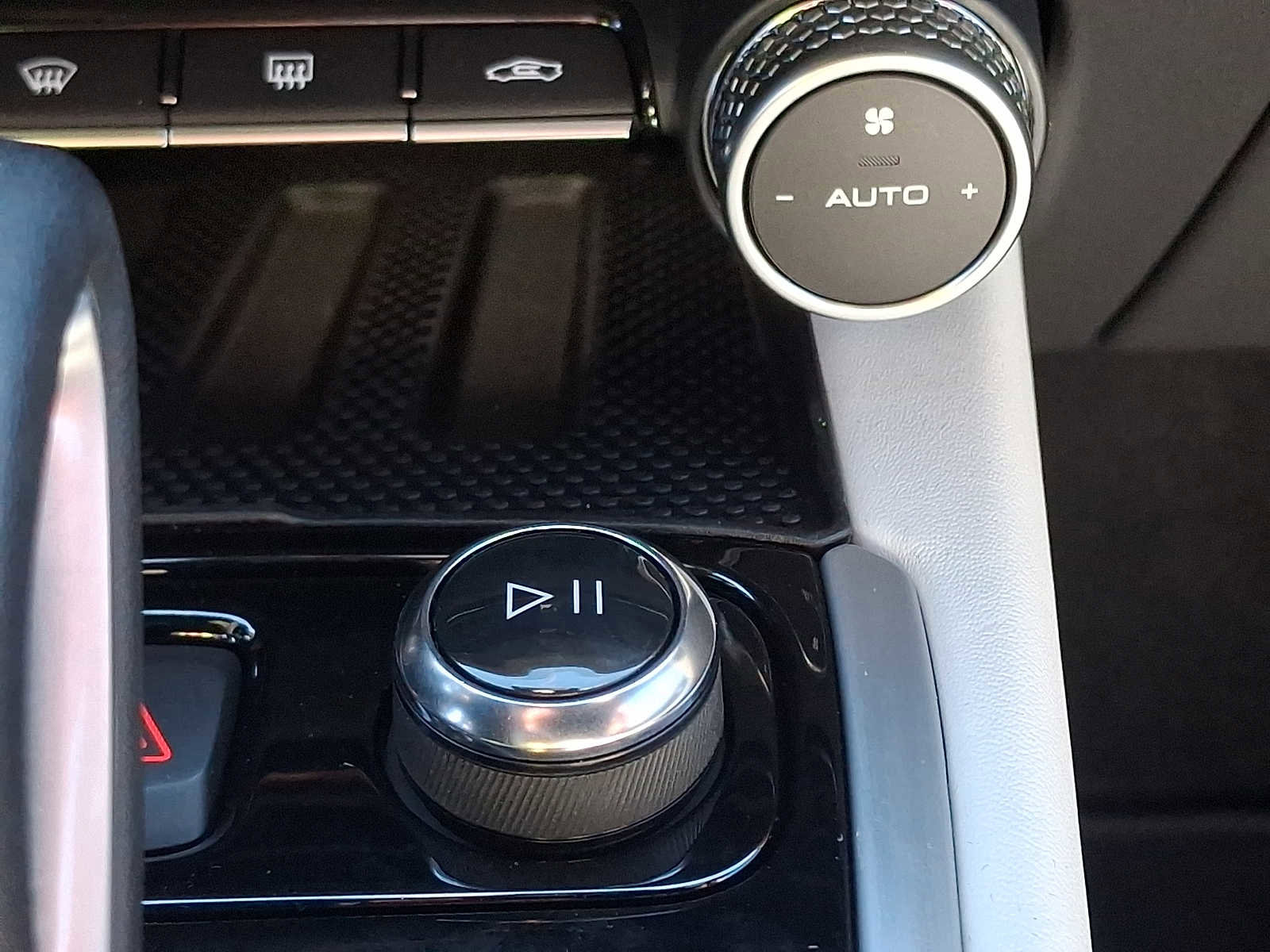 Used 2024 Lotus Emira First Edition image 22