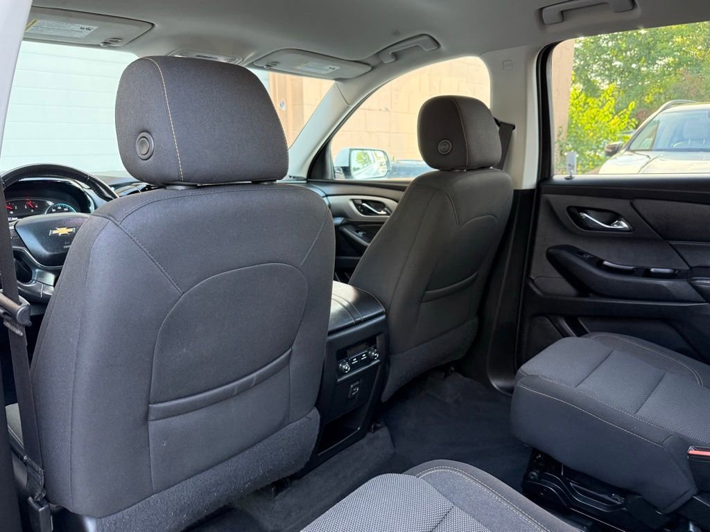 Used 2019 Chevrolet Traverse LT FWD image 18