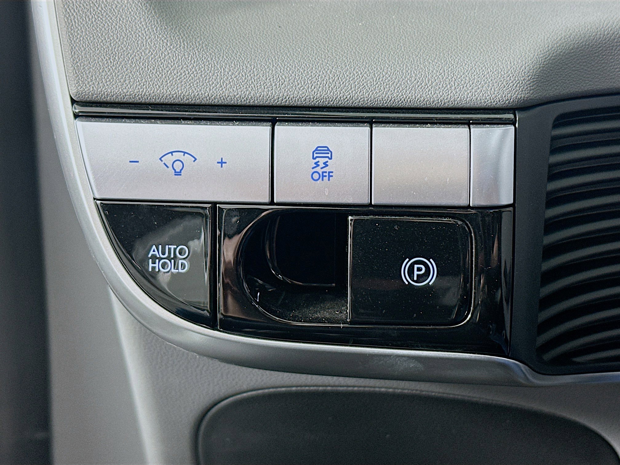 Used 2024 Hyundai Ioniq 5 SE RWD image 17