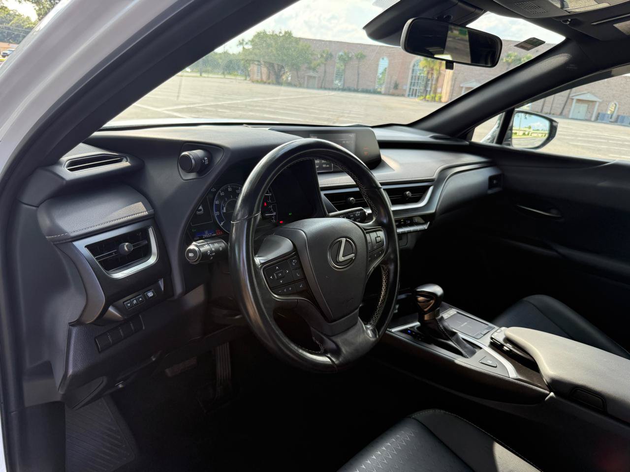 Used 2021 Lexus UX 200 w/ Accessory Package (A2) FWD image 17