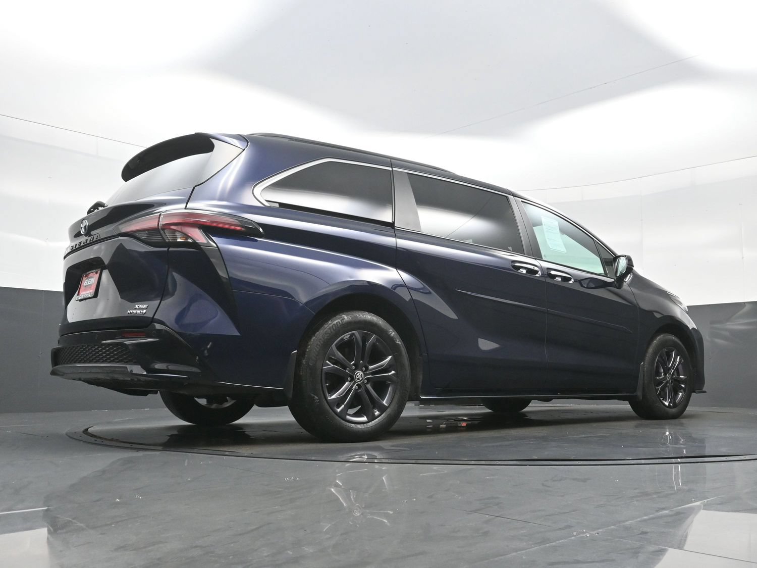 Used 2024 Toyota Sienna XSE AWD/4WD image 34