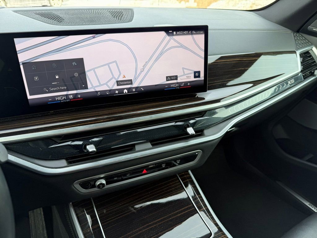 Used 2025 BMW X5 xDrive50e image 17