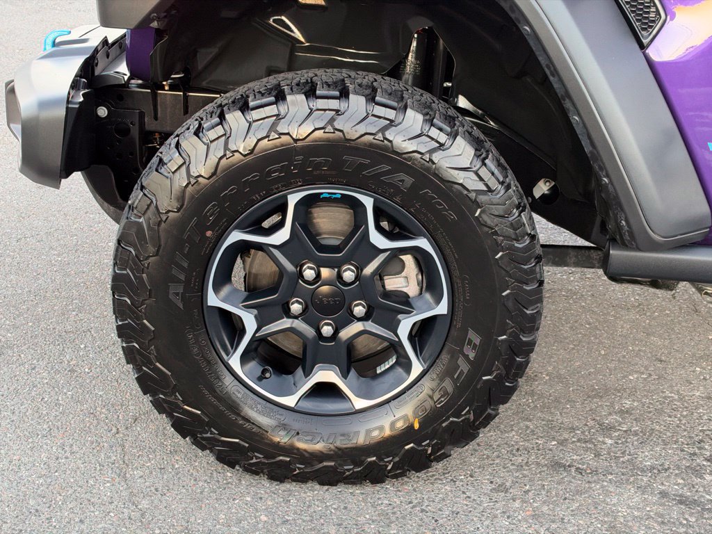 Used 2023 Jeep Wrangler Unlimited Rubicon 4xe w/ Cold Weather Group AWD/4WD image 3