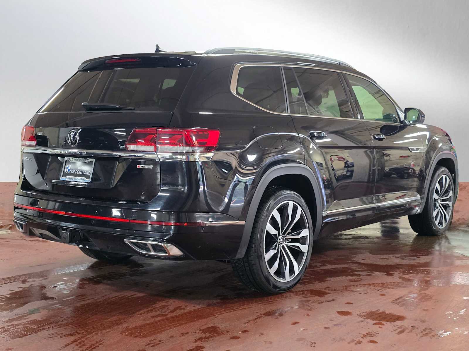 Used 2022 Volkswagen Atlas SEL Premium AWD/4WD image 3