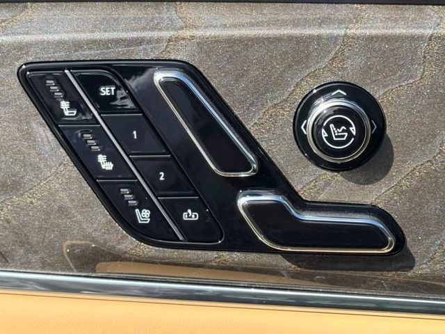 New 2025 Cadillac Escalade IQ Luxury 2 image 16