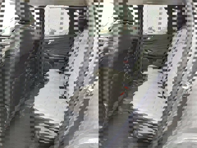 New 2025 Ford Escape SE w/ Class II Trailer Tow Package image 32