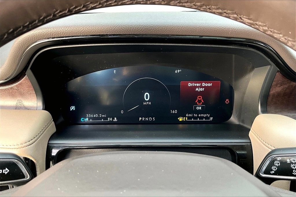 Used 2022 Lincoln Nautilus Reserve image 20