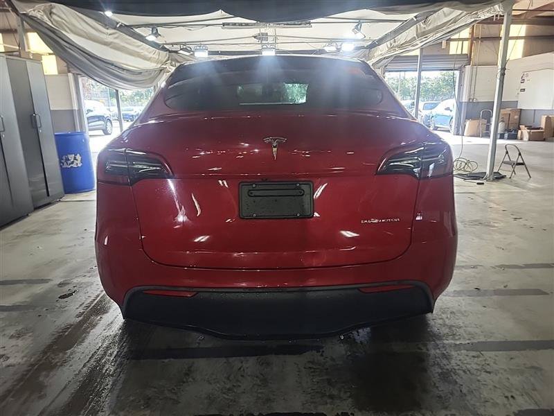 Used 2023 Tesla Model Y Long Range AWD/4WD image 2