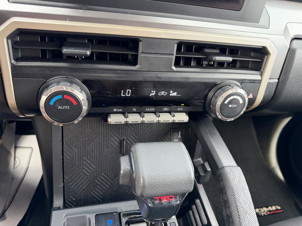Used 2025 Toyota Tacoma TRD Off-Road image 23