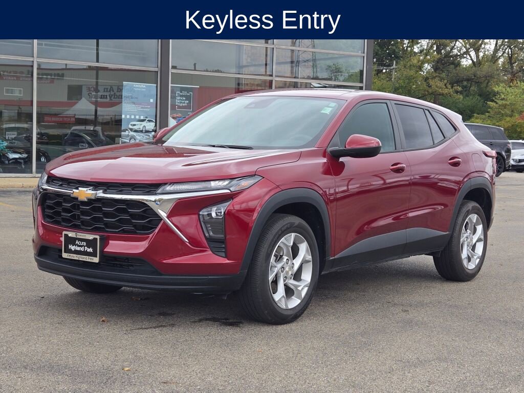 Used 2024 Chevrolet Trax LS w/ LS Convenience Package FWD image 4