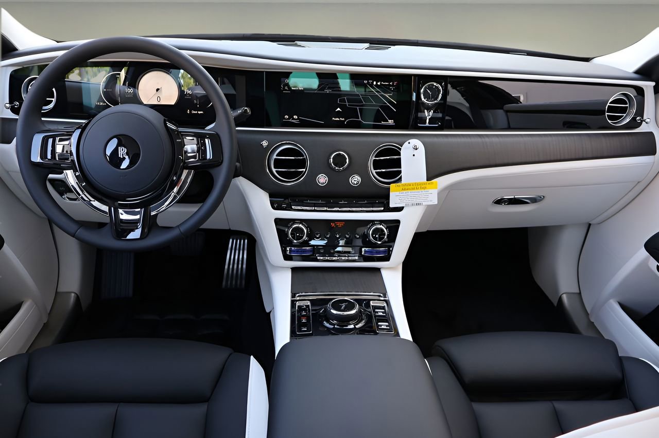 New 2026 Rolls-Royce Ghost image 4
