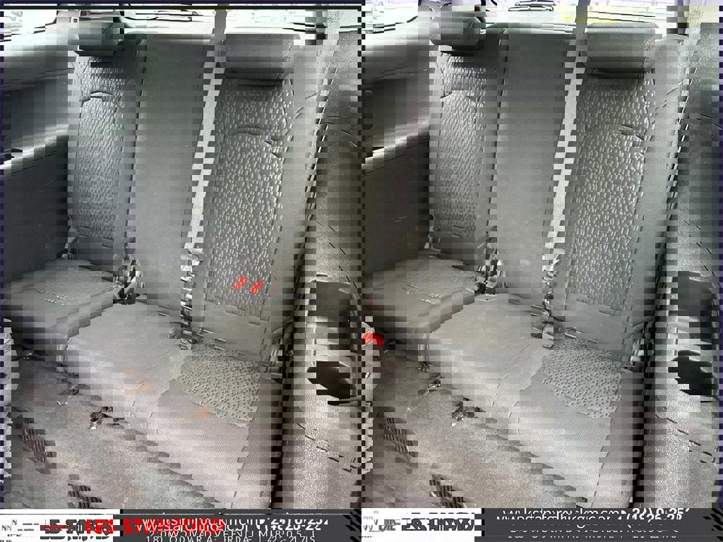 Used 2011 GMC Acadia SLE image 14