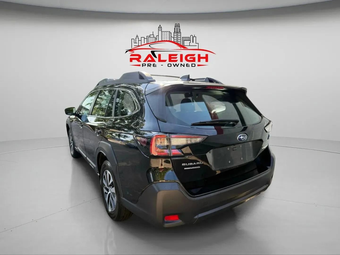 Used 2023 Subaru Outback image 2