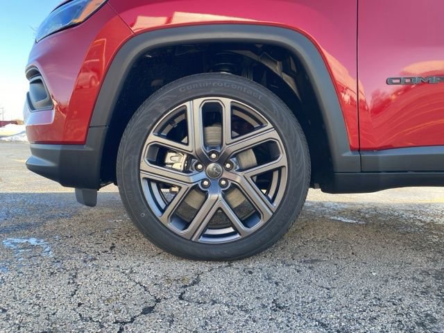 New 2026 Jeep Compass Altitude image 14