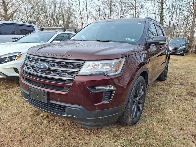 Used 2018 Ford Explorer XLT w/ Equipment Group 202A image 3
