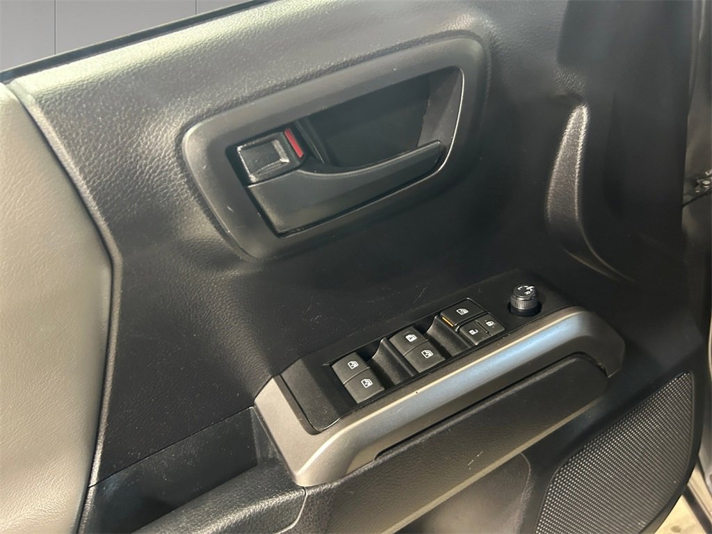 Used 2021 Toyota Tacoma SR5 image 11