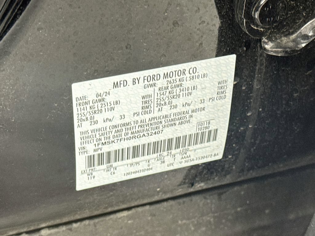 Used 2024 Ford Explorer Limited w/ Limited Technology Package RWD image 35