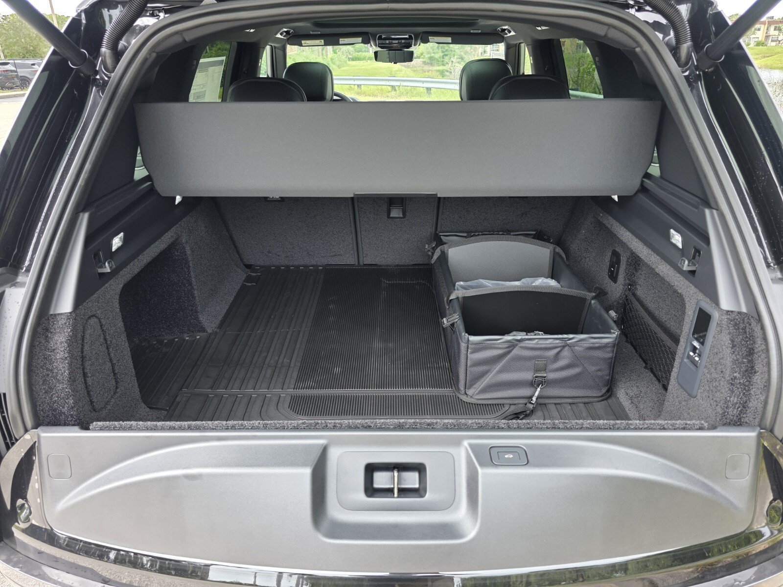 New 2026 Land Rover Range Rover SE AWD/4WD image 14