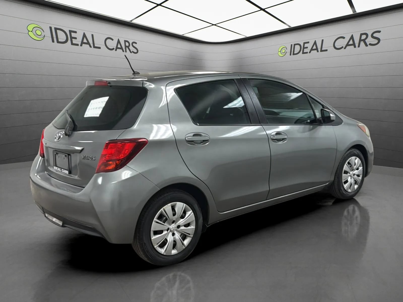 Used 2015 Toyota Yaris L FWD image 5