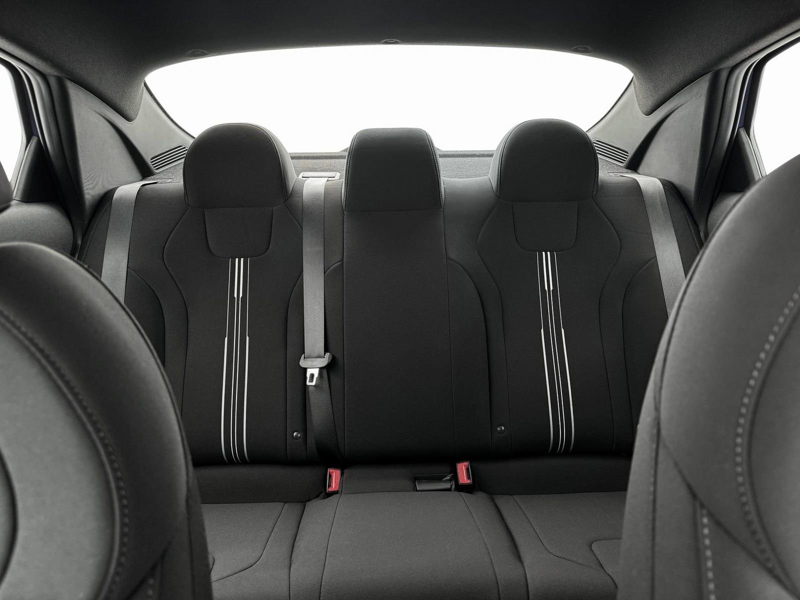 Used 2025 Hyundai Elantra Sport image 16