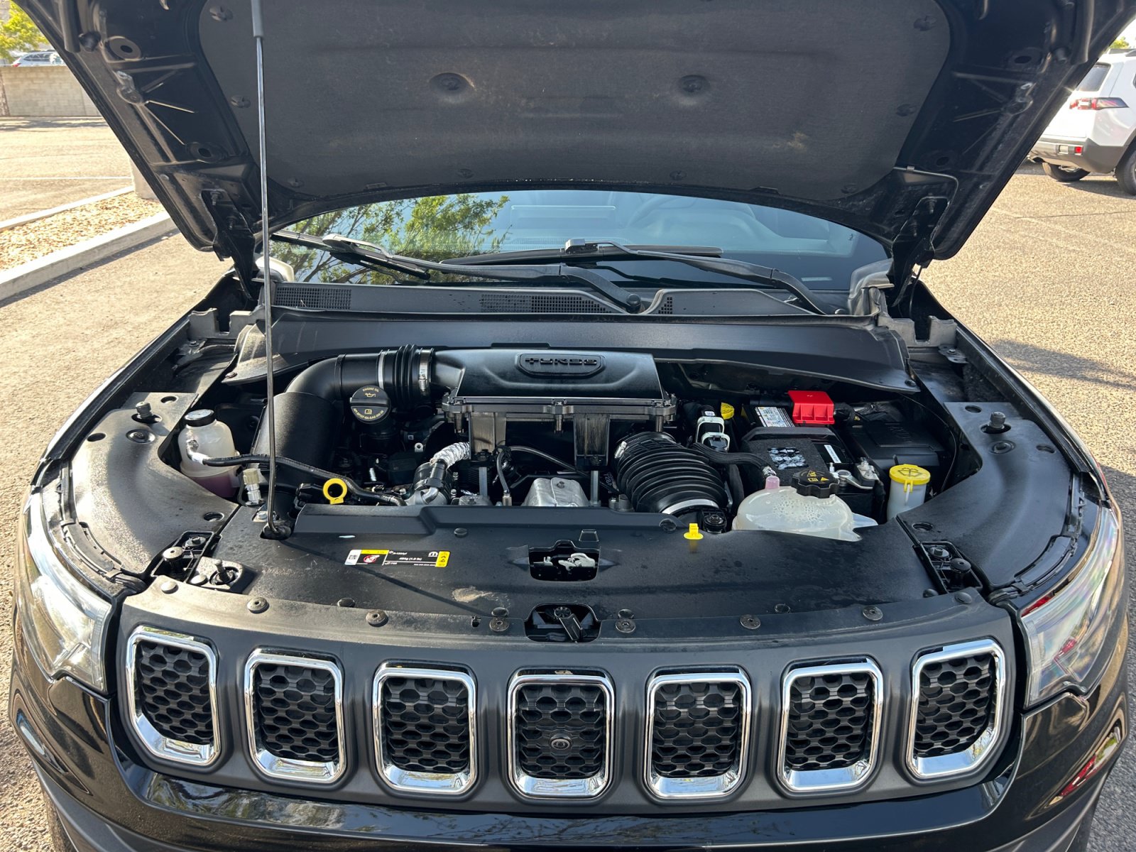 Used 2023 Jeep Compass Latitude w/ Sun and Sound Group AWD/4WD image 21