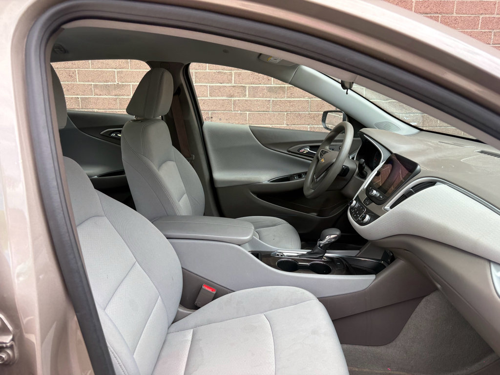 Used 2023 Chevrolet Malibu LT FWD image 25