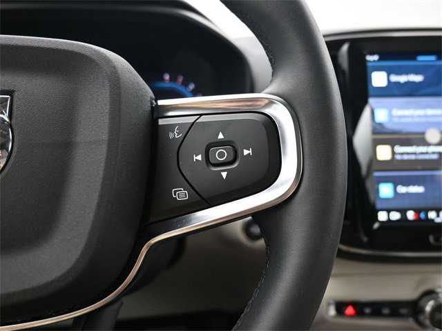 Used 2024 Volvo XC40 B5 Plus w/ Protection Package Premier image 24
