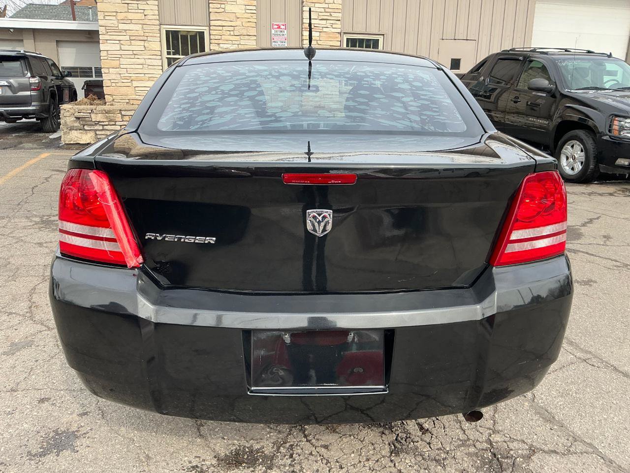 Used 2008 Dodge Avenger SE FWD image 4