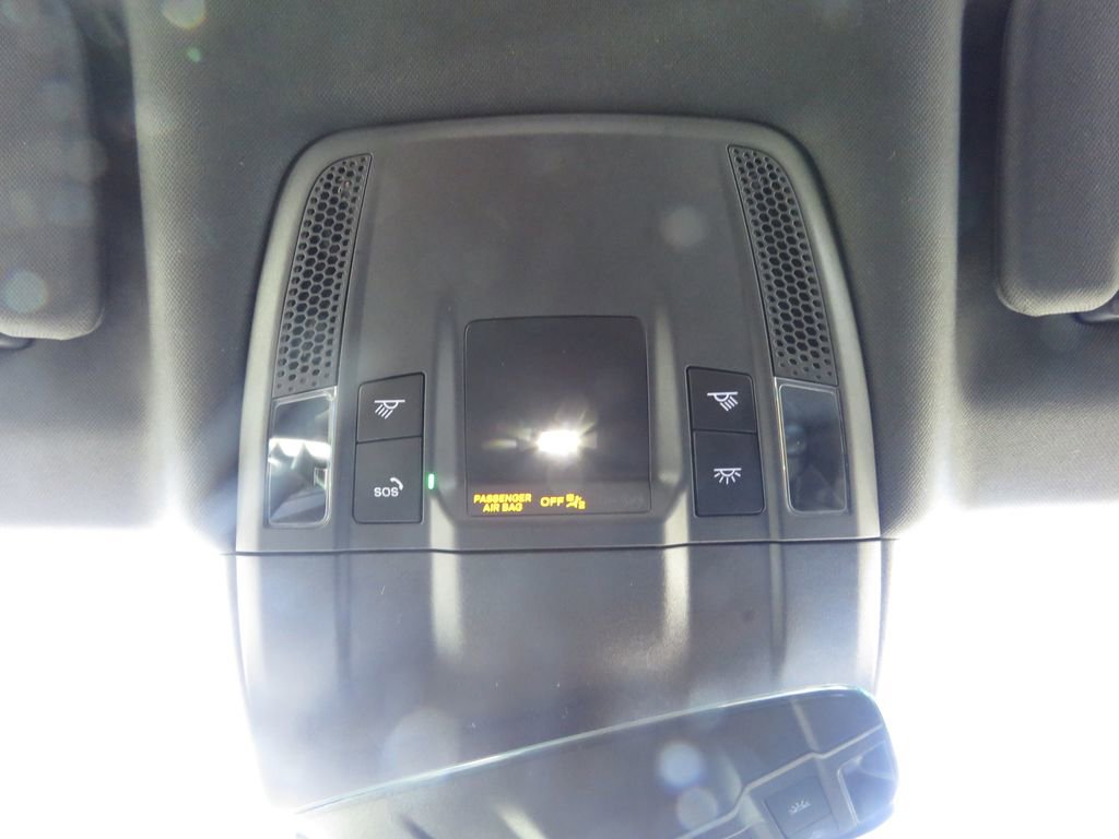 Used 2024 Porsche Taycan image 28