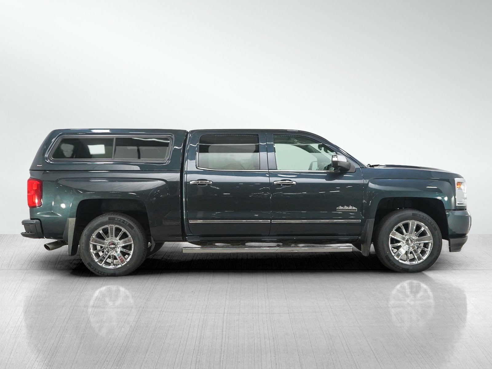 Used 2018 Chevrolet Silverado 1500 High Country AWD/4WD image 6
