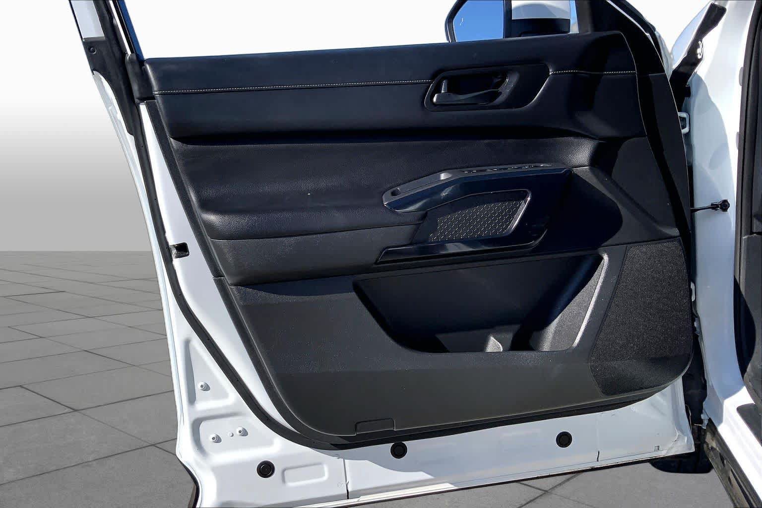 Used 2025 Nissan Pathfinder SV w/ Cargo Package FWD image 21