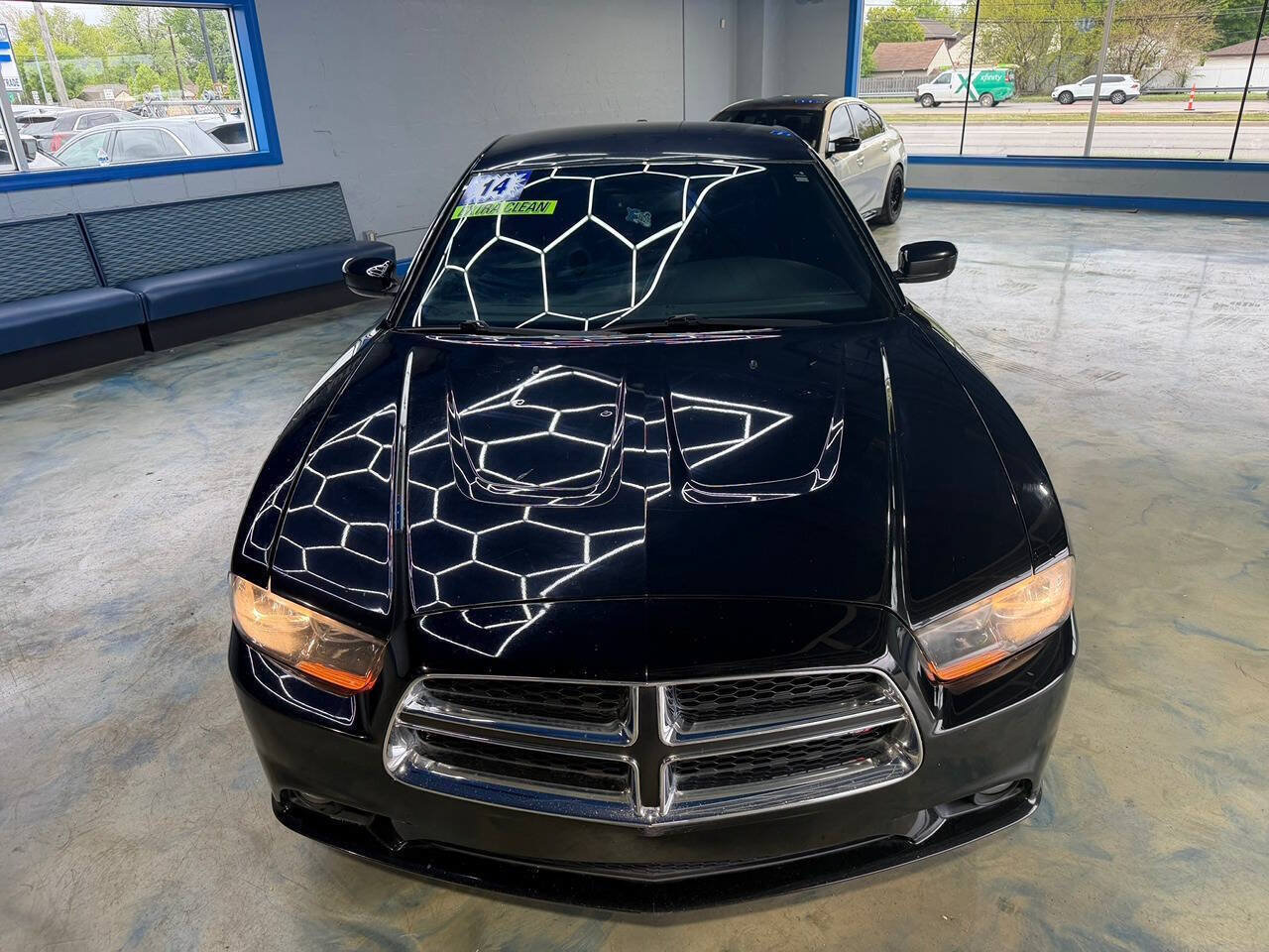 Used 2014 Dodge Charger SXT RWD image 5