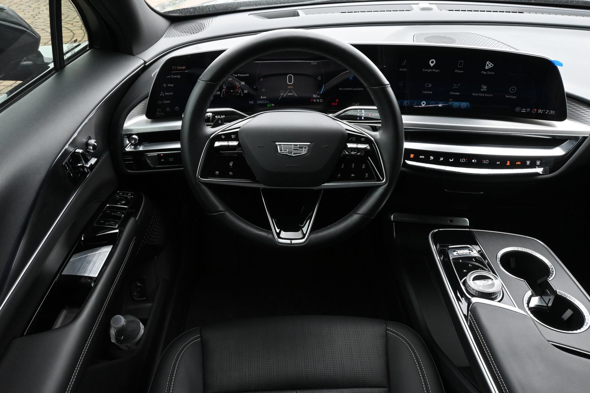 Used 2024 Cadillac Lyriq Luxury RWD image 10