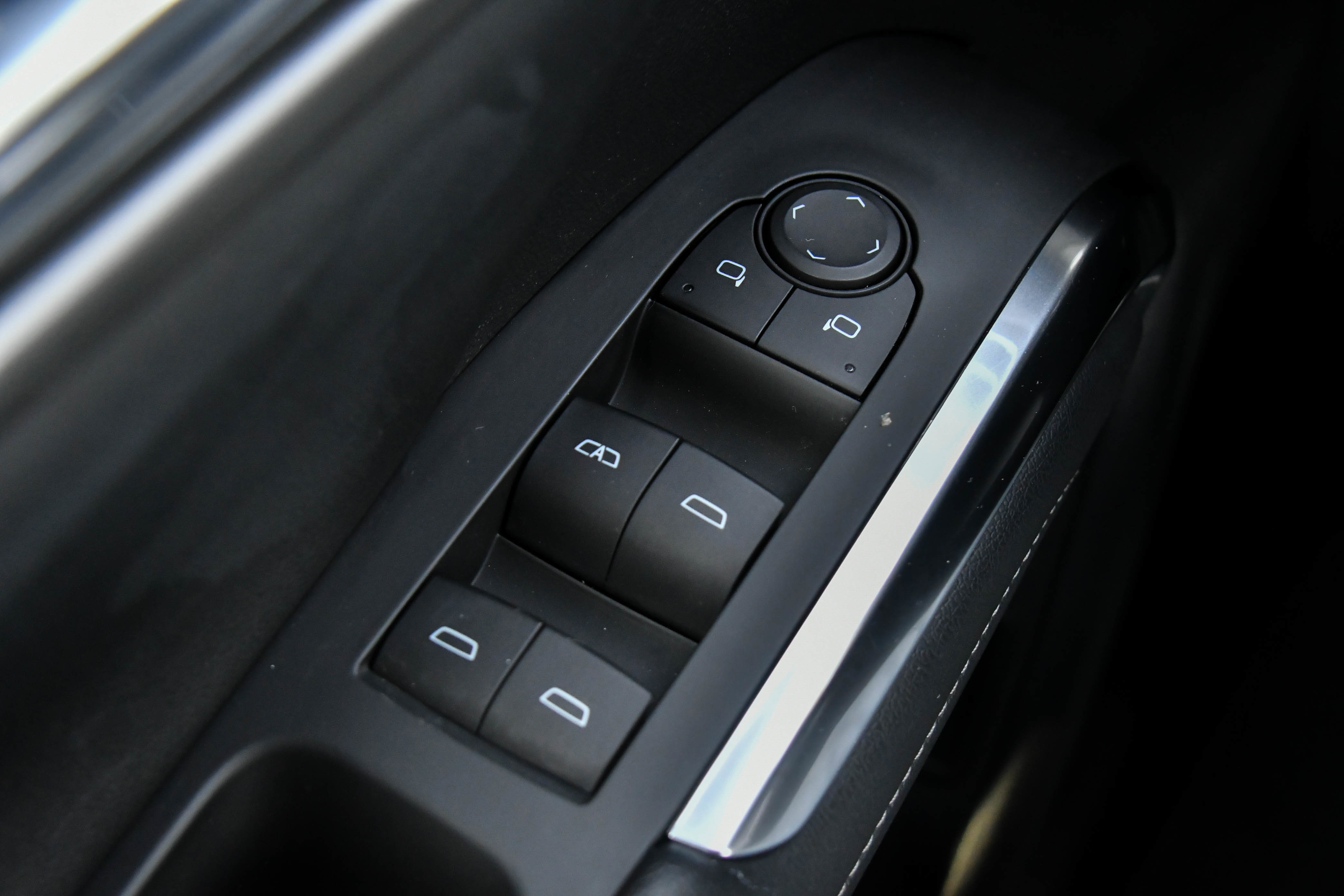 Used 2024 Chevrolet Traverse LT image 42