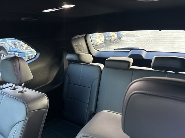 New 2026 GMC Acadia Elevation image 24