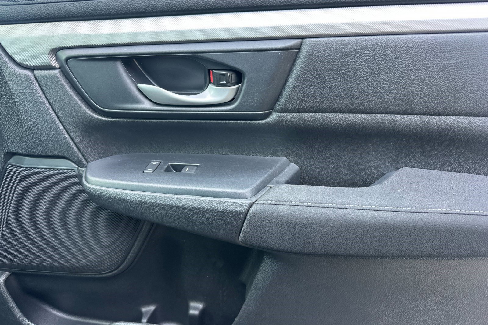 Used 2019 Honda CR-V LX image 21