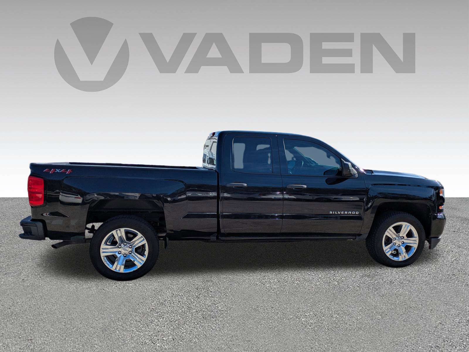 Used 2019 Chevrolet Silverado 1500 Custom w/ Custom Convenience Package image 18