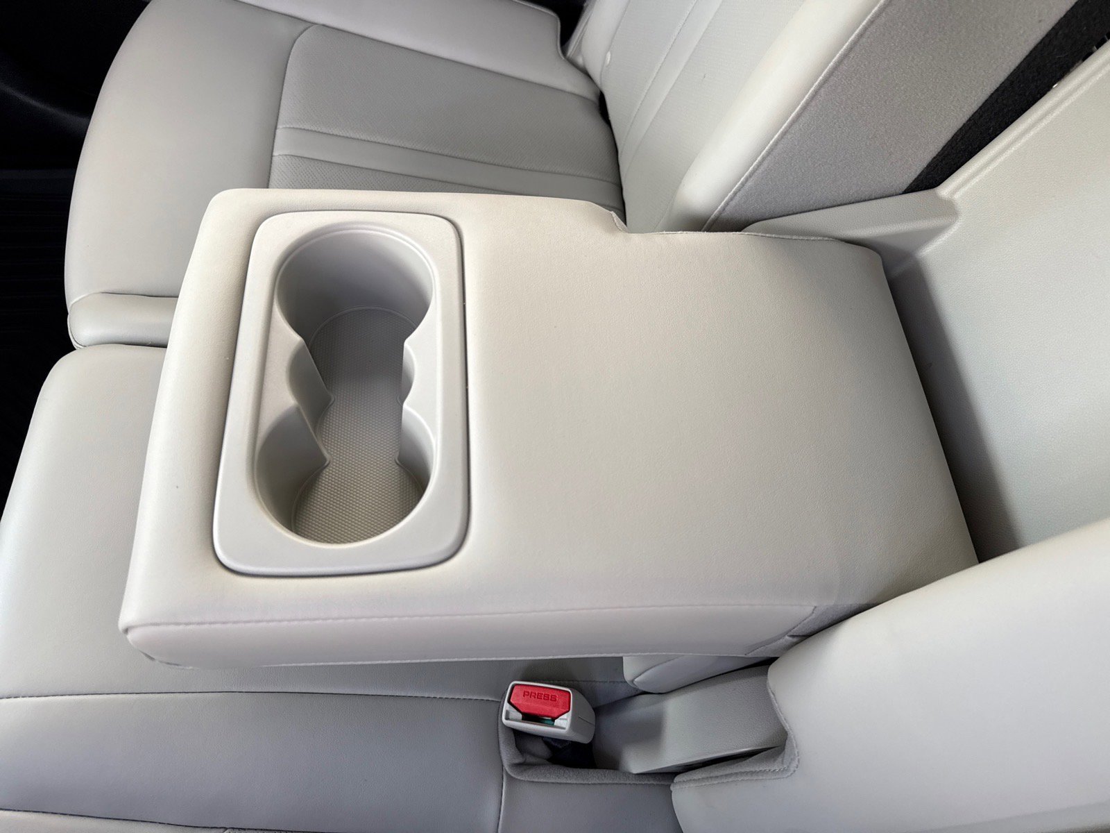 Used 2023 Kia Sorento S w/ Panoramic Sunroof Package image 30