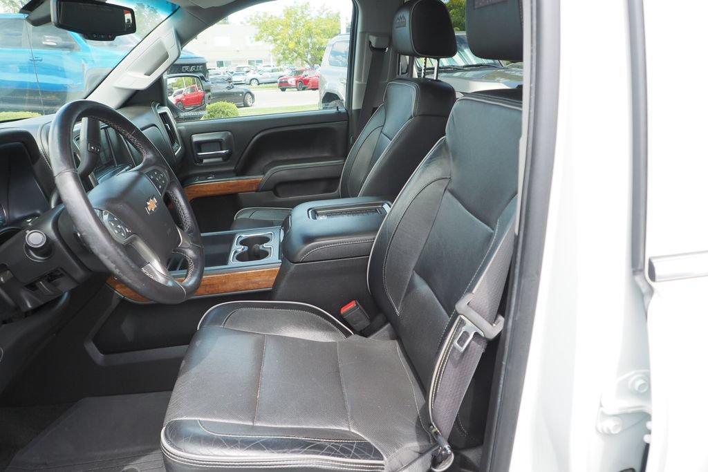 Used 2017 Chevrolet Silverado 1500 High Country AWD/4WD image 13