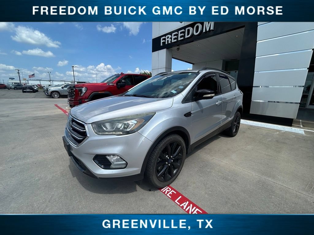 Used 2017 Ford Escape Titanium FWD image 1
