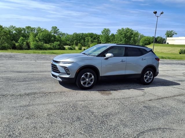 Used 2024 Chevrolet Blazer LT w/ Convenience Package FWD image 12